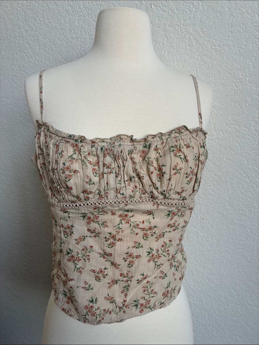 Astr Beige Floral Spaghetti-Strap Cami